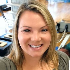 Meet your Posher, Stephanie